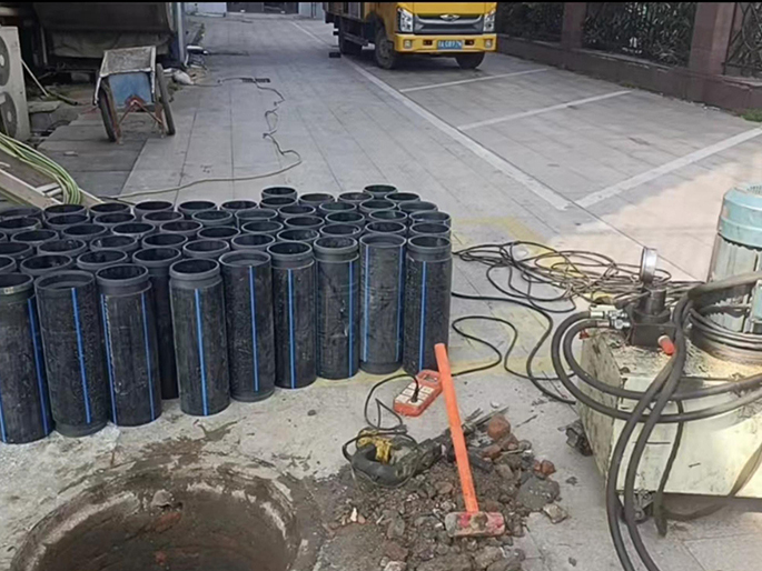 梅列PE置换管厂家 DN315置换管 非开挖管短管置换